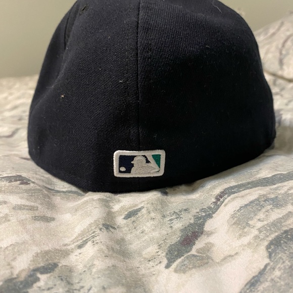 New Era Seattle Mariners Fitted Hat. Size 7 3/8 - Picture 6 of 6